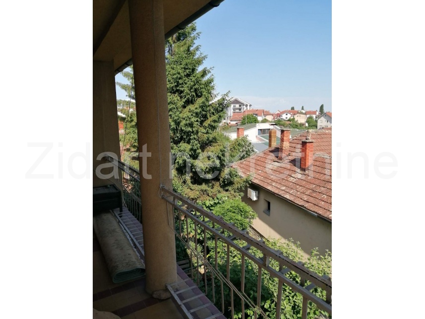 Будинок, 1313 м², 95 000$ — FAKTOR